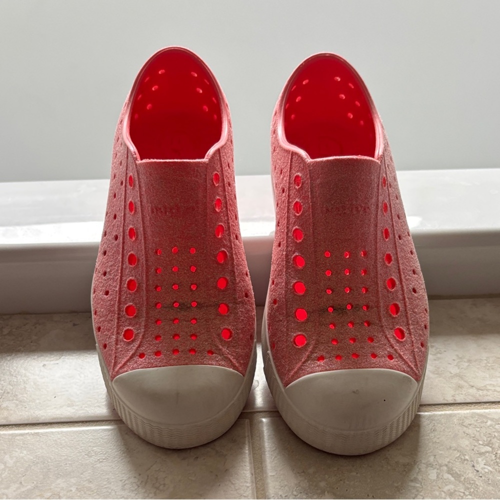 Kids Native sparkly🩷🩷 Slip-On Shoes